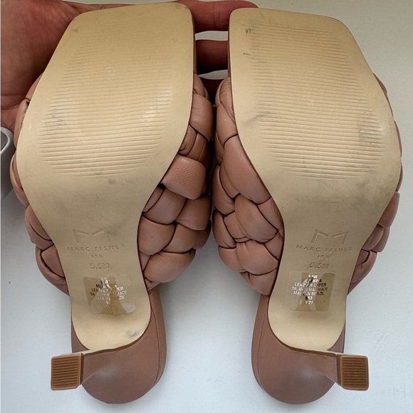 NEW MARC FISHER Dakini Square Toe Leather Slide/Sandal, Tan Size 5.5 - Picture 7 of 8